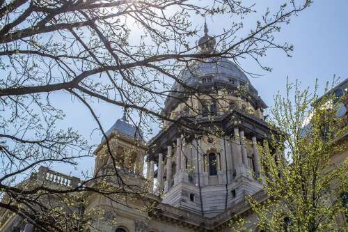 As budget tightens, report finds Illinois better prepared for recession than in recent past